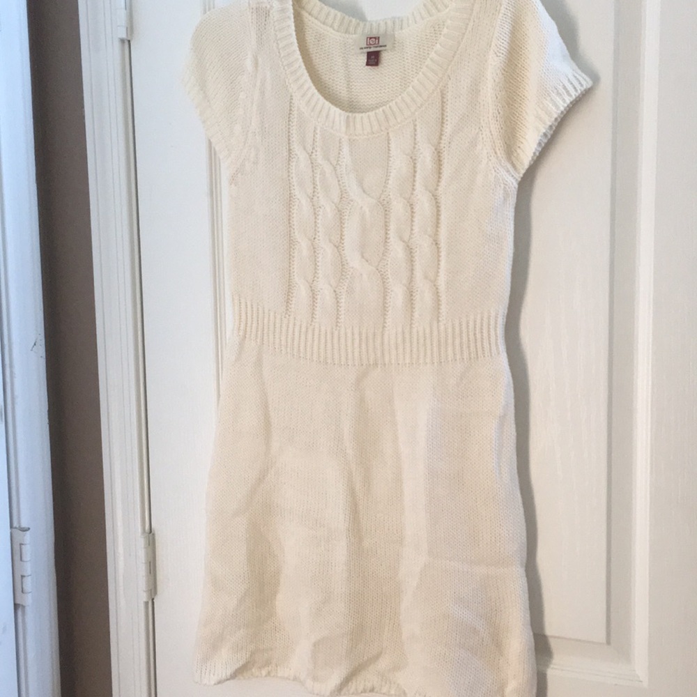 FINAL MARKDOWN JUNIOR lei dress medium